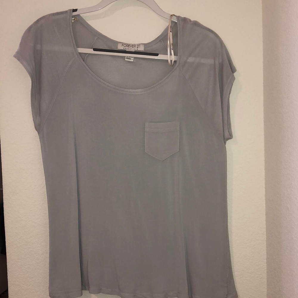 Forever 21 T-Shirt